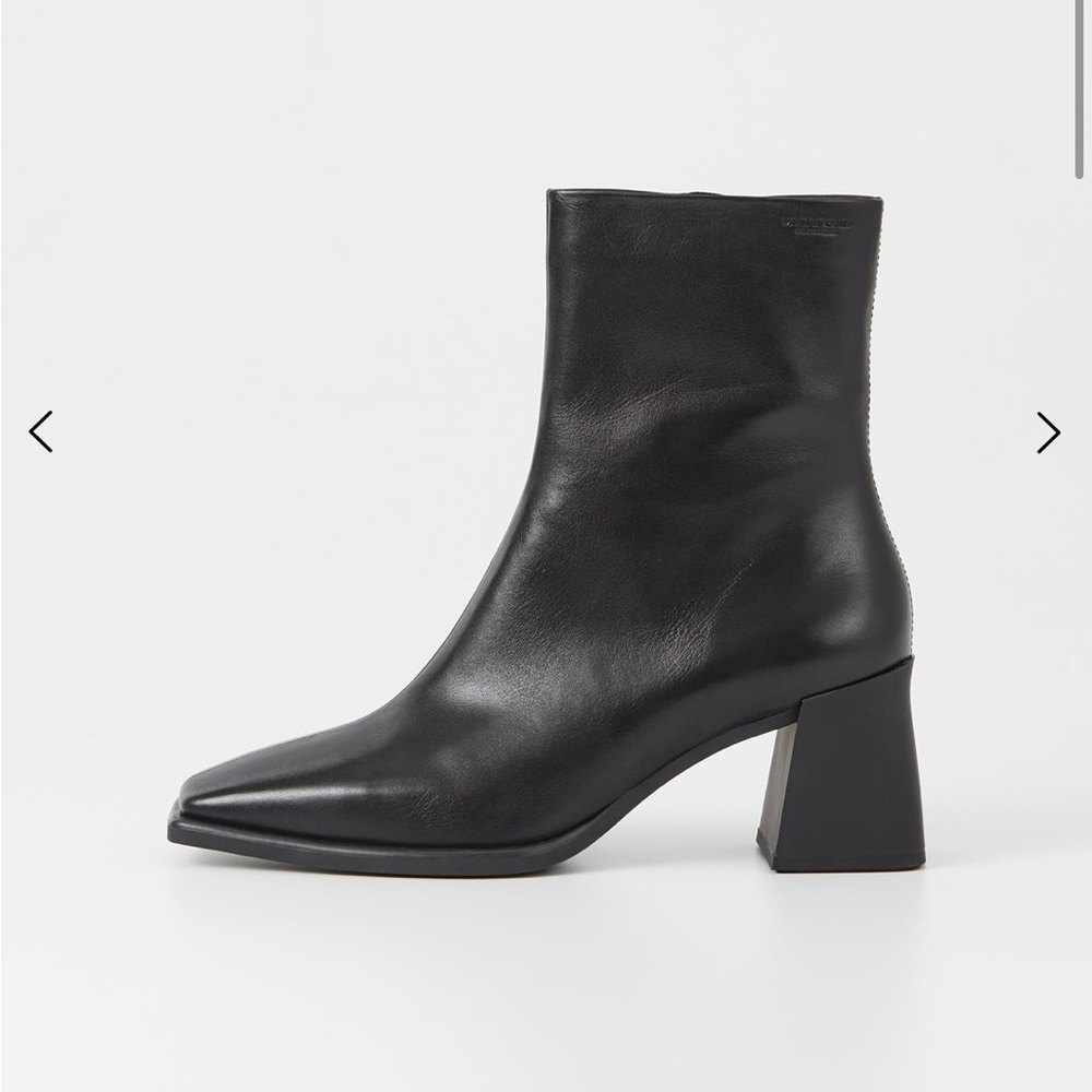 VAGABOND | Hedda Boots in Black
